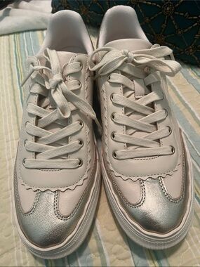 Vince Camuto Cream Sneakers with Silver Toe